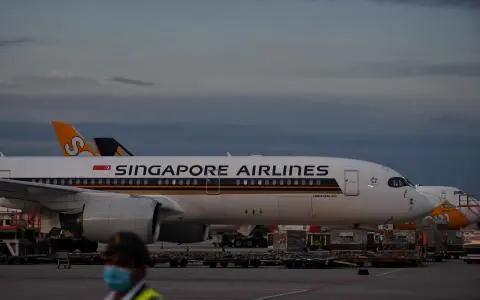赴新加坡国际航班锐减，留学生出国变难了？